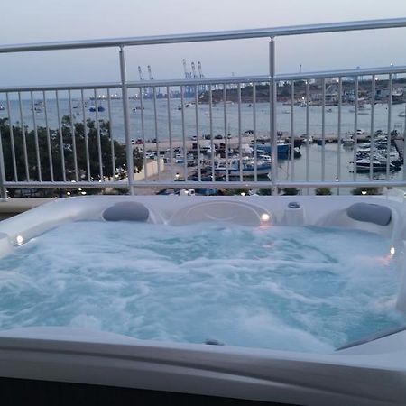 Ferienwohnung Seagull Penthouse Marsaxlokk Exterior foto