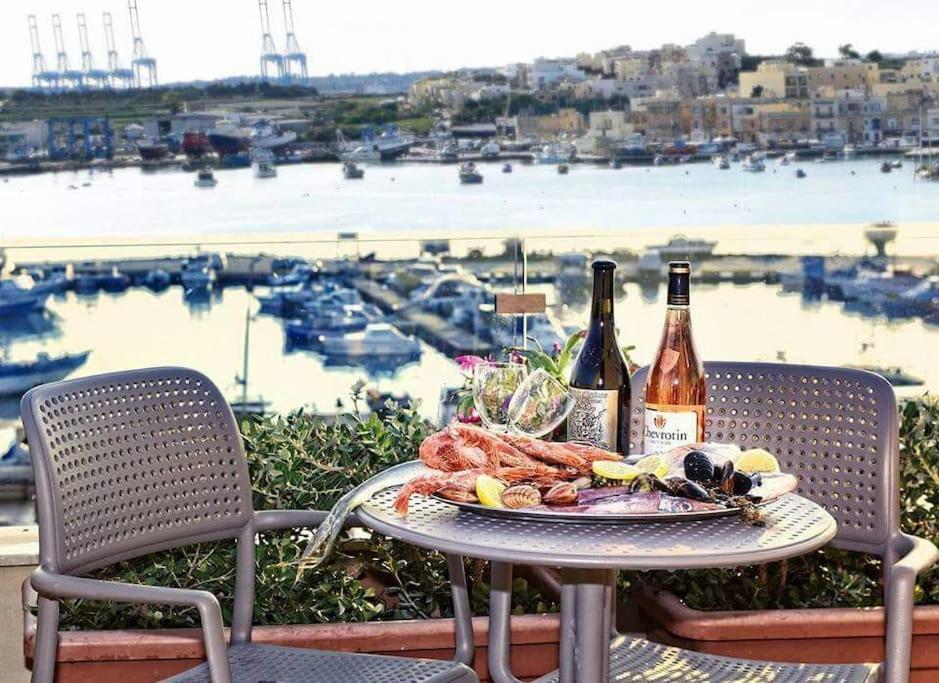 Ferienwohnung Seagull Penthouse Marsaxlokk Exterior foto
