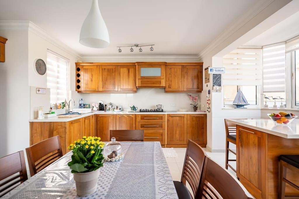 Ferienwohnung Seagull Penthouse Marsaxlokk Exterior foto