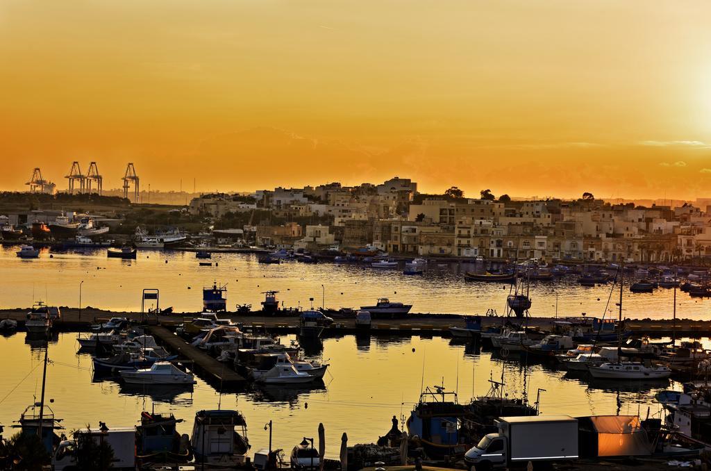 Ferienwohnung Seagull Penthouse Marsaxlokk Exterior foto