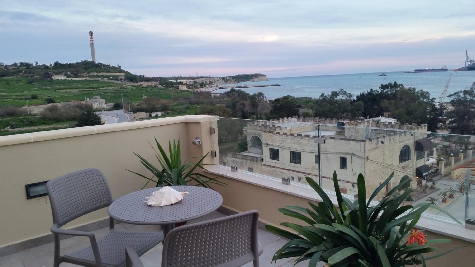 Ferienwohnung Seagull Penthouse Marsaxlokk Exterior foto