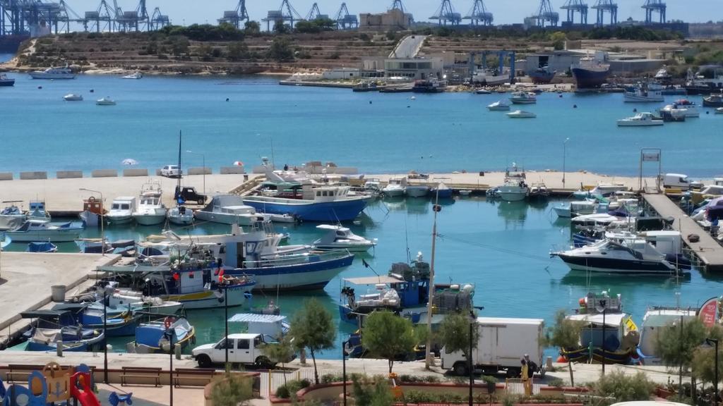 Ferienwohnung Seagull Penthouse Marsaxlokk Exterior foto